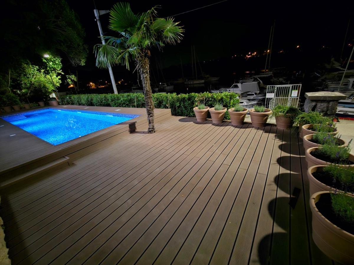 Villa Gaj Omisalj Ngoại thất bức ảnh